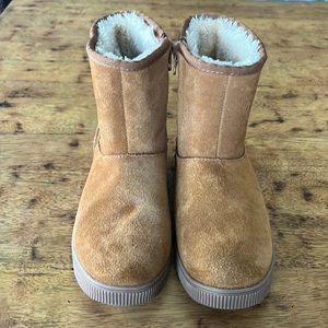 Cat & Jack girls faux suede fur lined boots